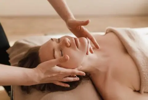 Massagem Crânio Facial